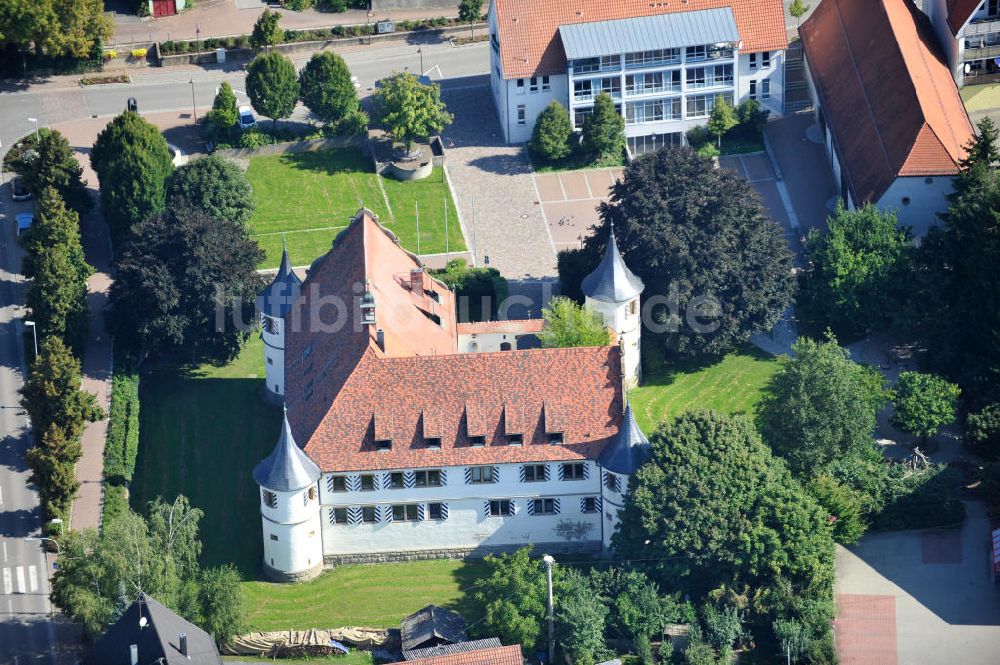 KIRCHHAUSEN - HEILBRONN aus der Vogelperspektive: Deutschordensschloss Kirchhausen in Baden-Württemberg