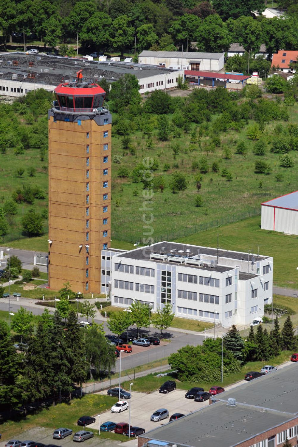 Schönefeld von oben - DFS Tower Flughafen Berlin-Schönefeld