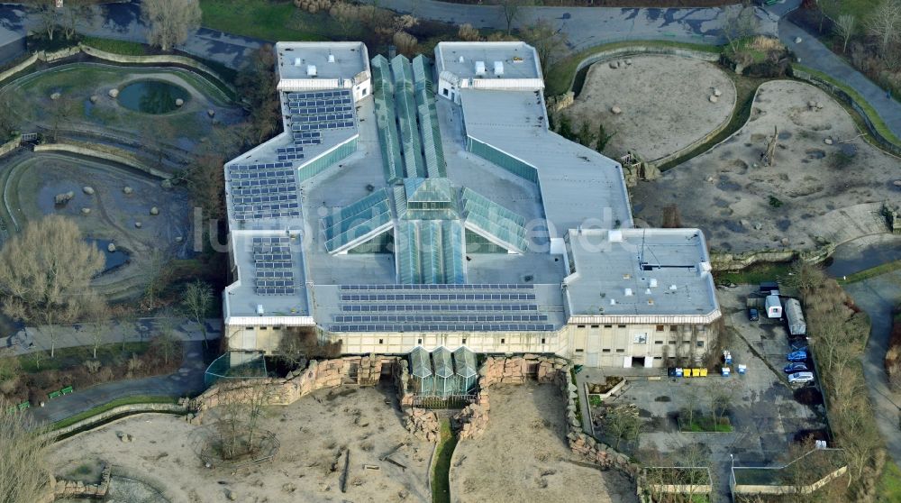 Luftaufnahme Berlin Lichtenberg - Dickhäuterhaus im Tierpark Berlin in Berlin - Lichtenberg