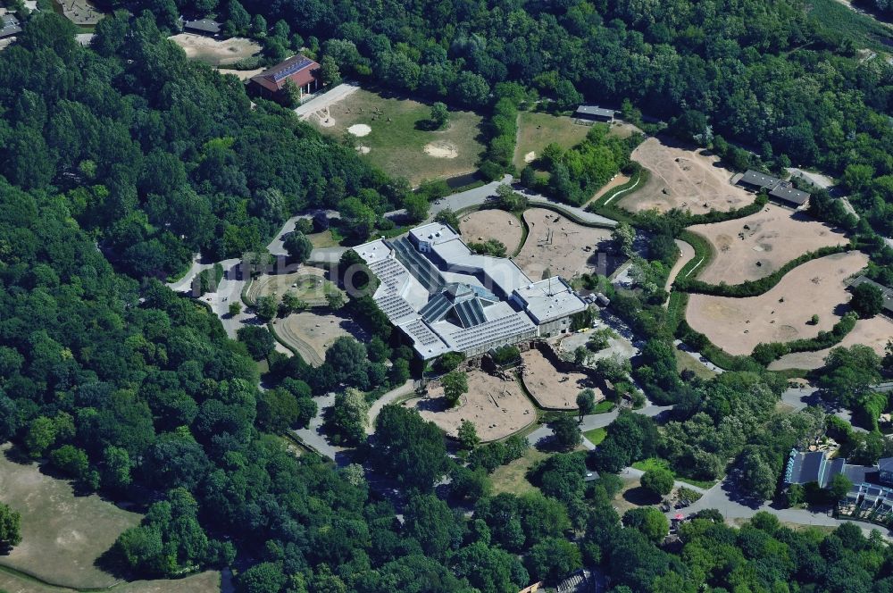 Berlin von oben - Dickhäuterhaus im Tierpark Berlin in Berlin-Lichtenberg