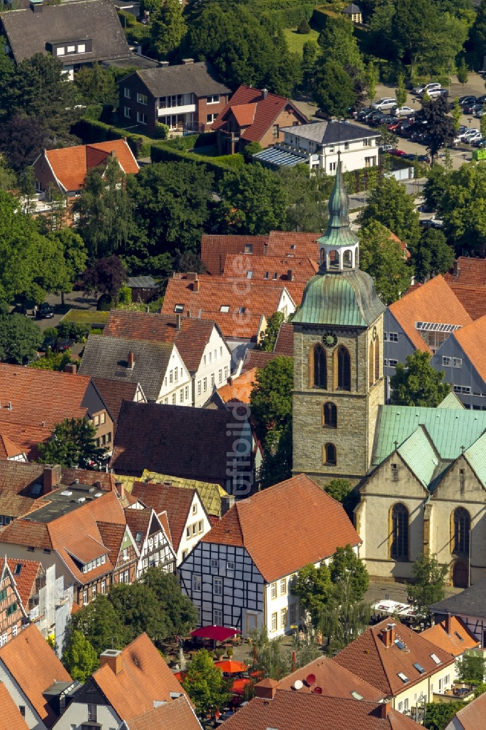 Luftbild Rheda-Wiedenbrück - Die St. Aegidius-Kirche in Rheda-Wiedenbrück im Bundesland Nordrhein-Westfalen