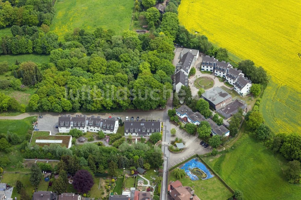 Oberhausen aus der Vogelperspektive: Die Anlage des Friedensdorfs im Ortsteil Brink in Oberhausen in Nordrhein-Westfalen