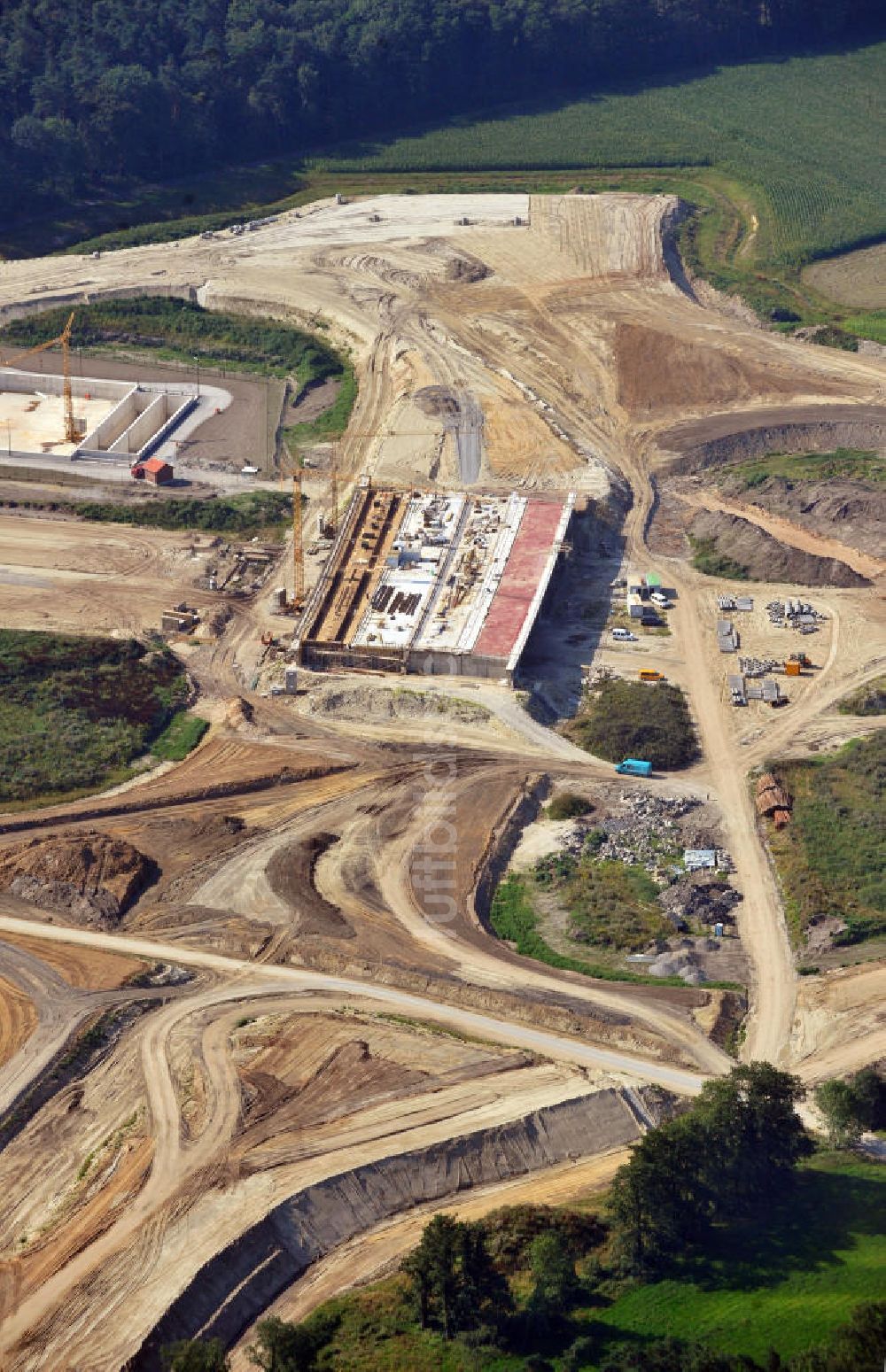 Bielefeld aus der Vogelperspektive: Die Baustelle des Autobahnkreuzes Bielefeld vom Projekt Kreuz des Südens