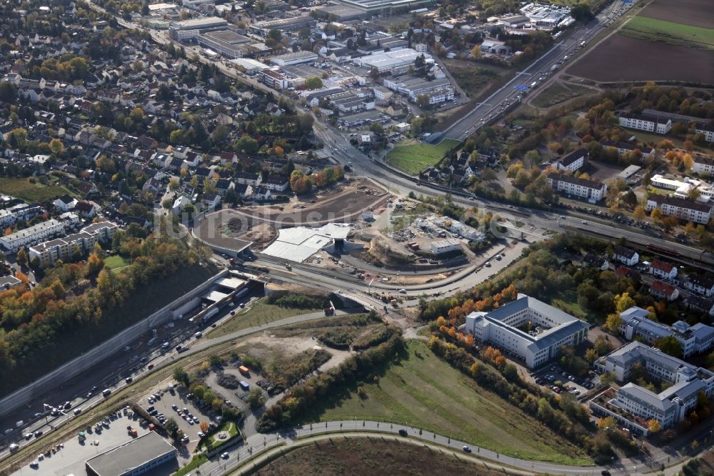 Luftaufnahme Mainz - Die Baustelle zum Neubau des Autobahntunnels der BAB A60 im Stadtteil Hechtsheim in Mainz im Bundesland Rheinland-Pfalz