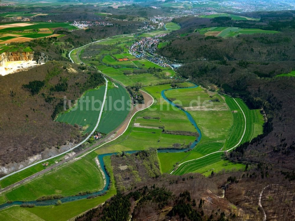 Blaustein aus der Vogelperspektive: Die Blau im Ortsteil Arnegg der Gemeinde Blaustein im Bundesland Baden-Württemberg