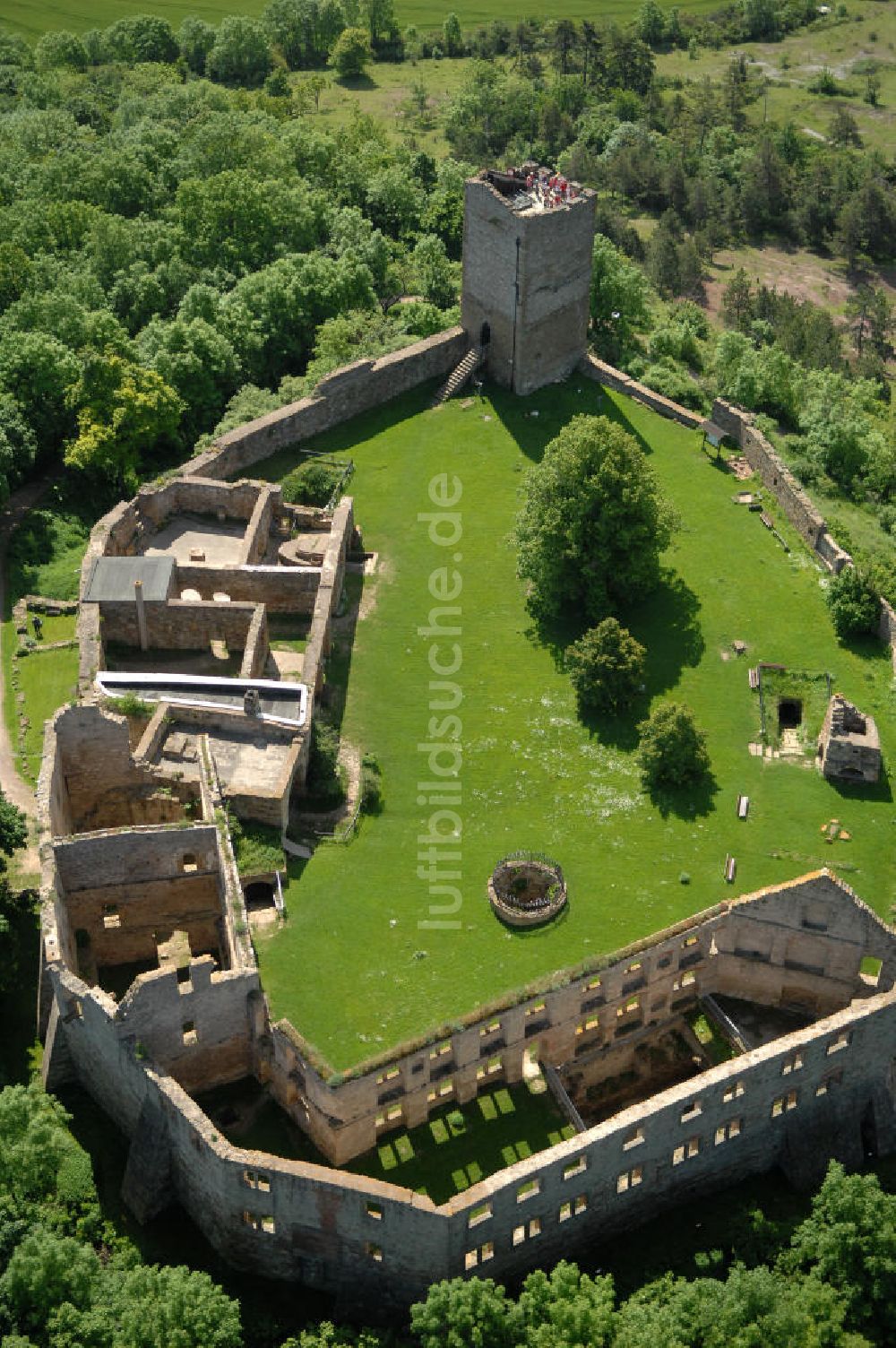 Wandersleben von oben - Die Burg Gleichen Wandersleben im Burgenensemble Drei Gleichen Thüringen