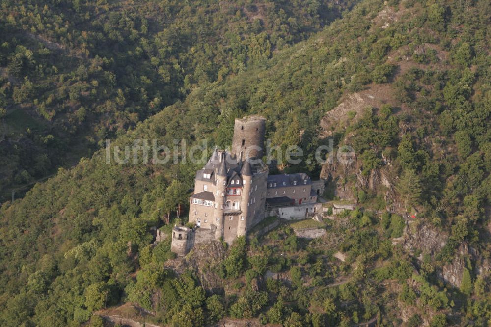 Sankt Goarshausen aus der Vogelperspektive: Die Burg Katz, eigentlich Burg Neukatzenelnbogen, am rechten Ufer des Rheins