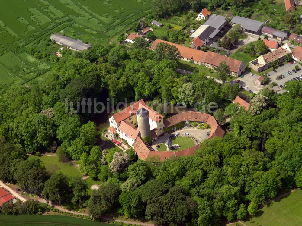 Huy von oben - Die Burg Westerburg in der Gemeinde Huy in Sachsen-Anhalt