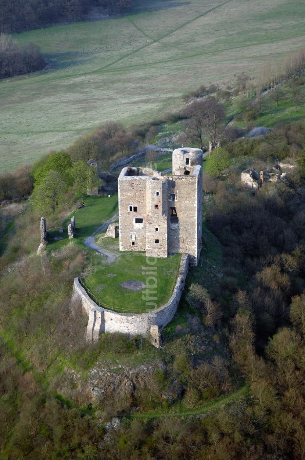 HARKERODE aus der Vogelperspektive: Die Burgruine Arnstein zwischen den Orten Sylda und Harkerode