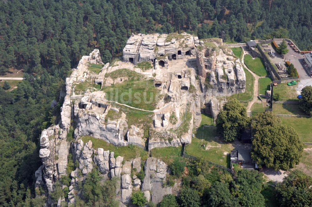 Luftaufnahme Blankenburg - Die Burgruine Regenstein liegt 3 km nördlich von Blankenburg in Sachsen-Anhalt und ist ein beliebtes Ausflugszie