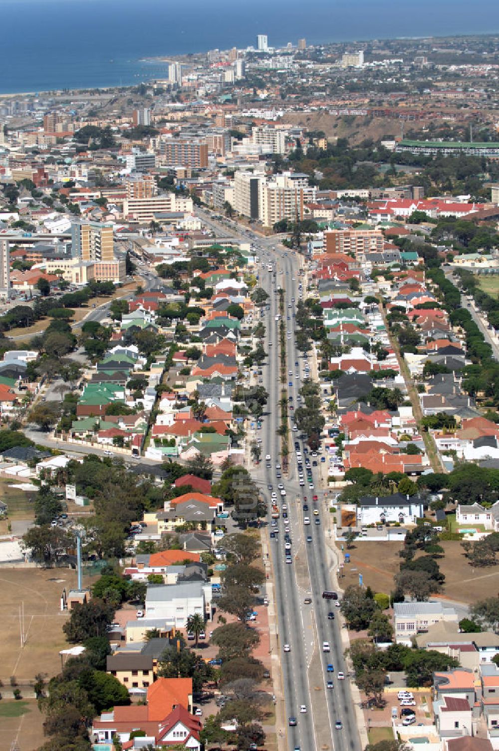 Port Elizabeth aus der Vogelperspektive: Die Cape Road in Port Elizabeth