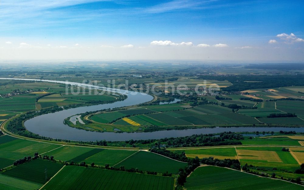 Aholfing aus der Vogelperspektive: Die Donau bei Alholfing im Bundesland Bayern