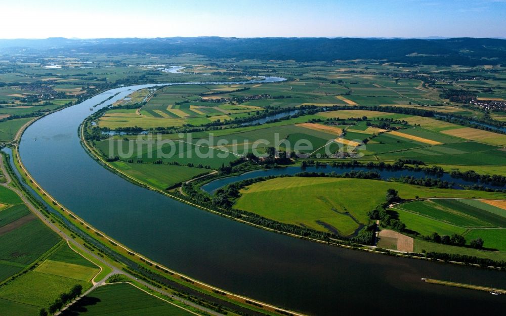 Luftaufnahme Straubing - Die Donau und die Öberauer Donauschleife bei Straubing im Bundesland Bayern