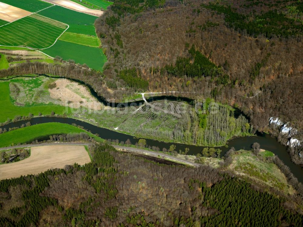 Luftaufnahme Obermarchtal - Die Donau in der Gemeinde Obermarchtal im Donau-Alb-Kreis im Bundesland Baden-Württemberg