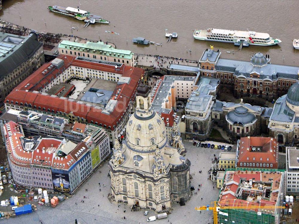 Dresden aus der Vogelperspektive: Die Frauenkirche in Dresden