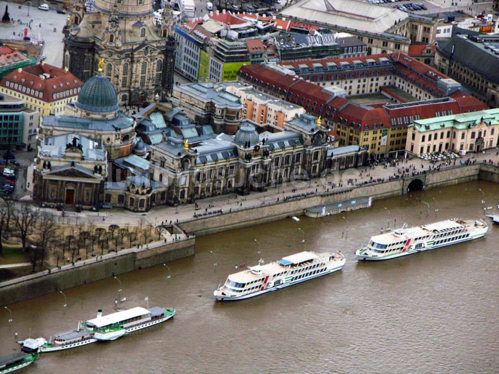 Luftaufnahme Dresden - Die Frauenkirche in Dresden