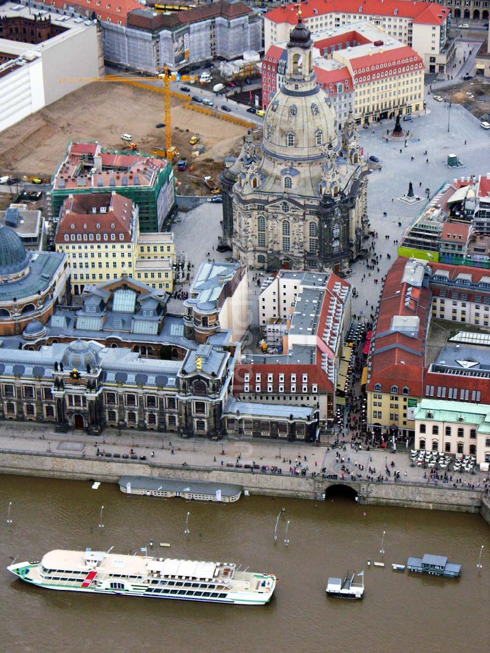 Dresden aus der Vogelperspektive: Die Frauenkirche in Dresden