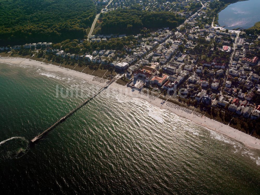 Binz von oben - Die Gemeinde Binz an der Ostküste der Insel Rügen in Mecklenburg-Vorpommern