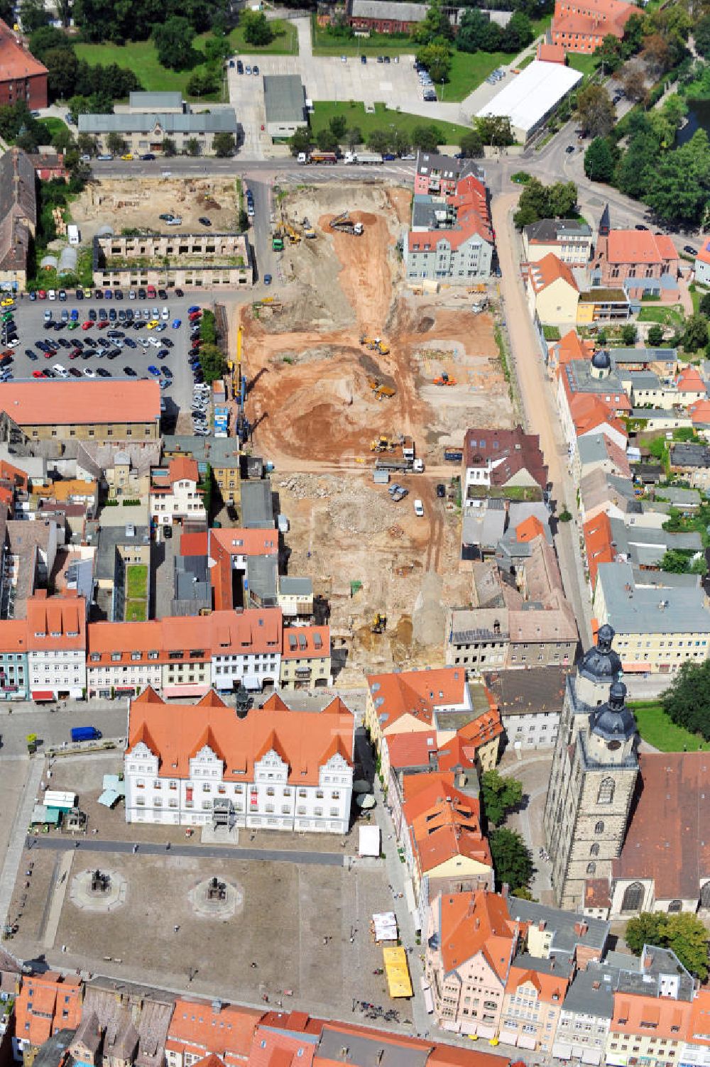 Wittenberg aus der Vogelperspektive: Die Großbaustelle des Einkaufszentrums Arsenal in der Innensatdt von Wittenberg in Sachsen-Anhalt