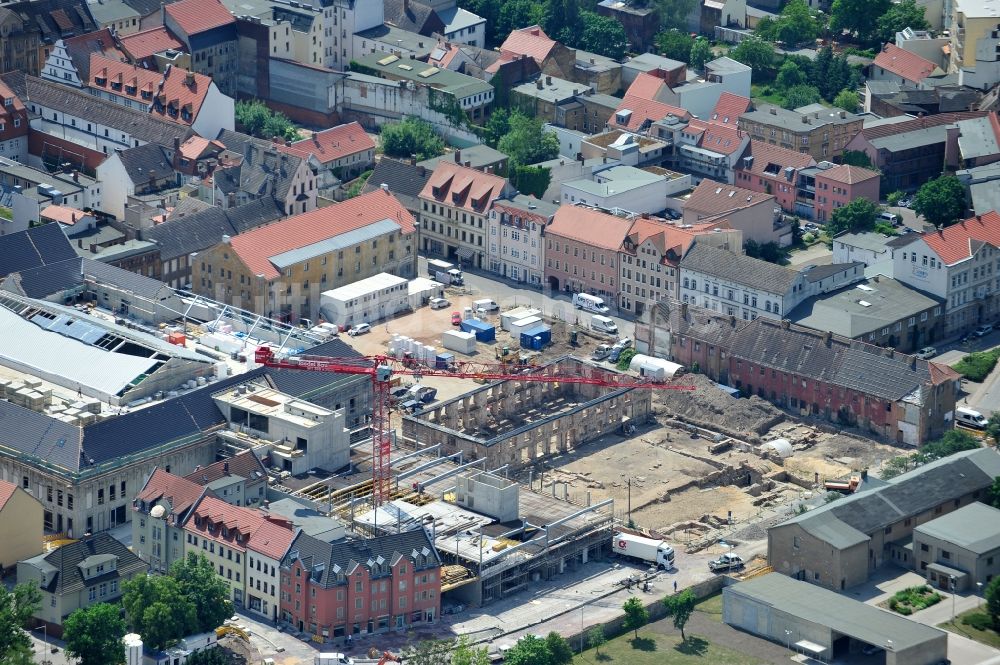 Wittenberg von oben - Die Großbaustelle des Einkaufszentrums Arsenal in der Innensatdt von Wittenberg in Sachsen-Anhalt