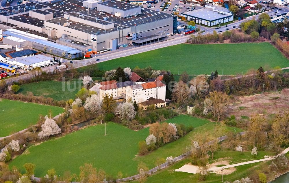 Luftaufnahme Dingolfing - Die Götz-Mühle in Dingolfing im Bundesland Bayern, Deutschland