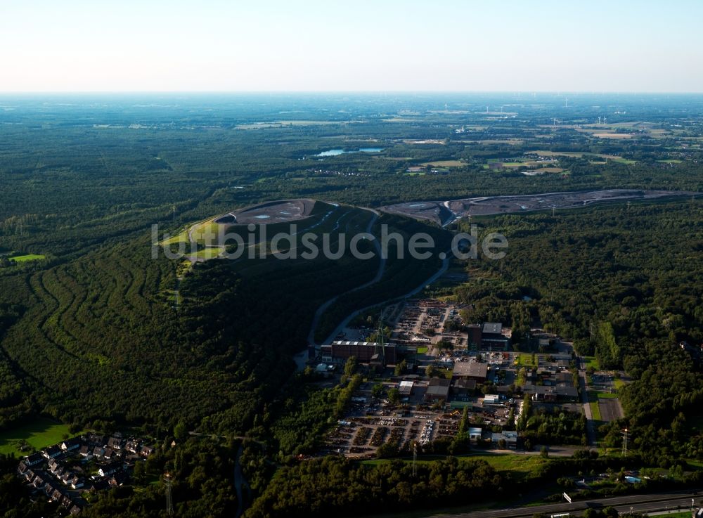 Bottrop von oben - Die Halde Haniel in Bottrop im Ruhrgebiet im Bundesland Nordrhein-Westfalen