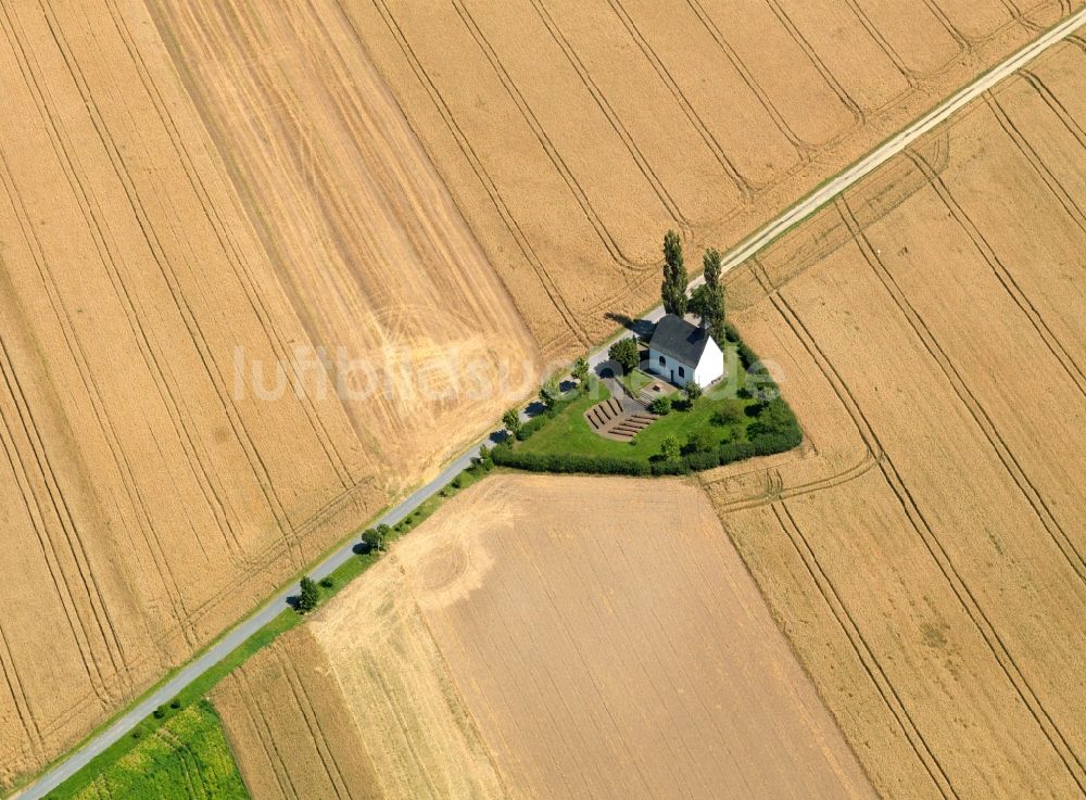 Luftbild Mertloch - Die Heilige-Kreuz-Kapelle bei Mertloch im Bundesland Rheinland-Pfalz