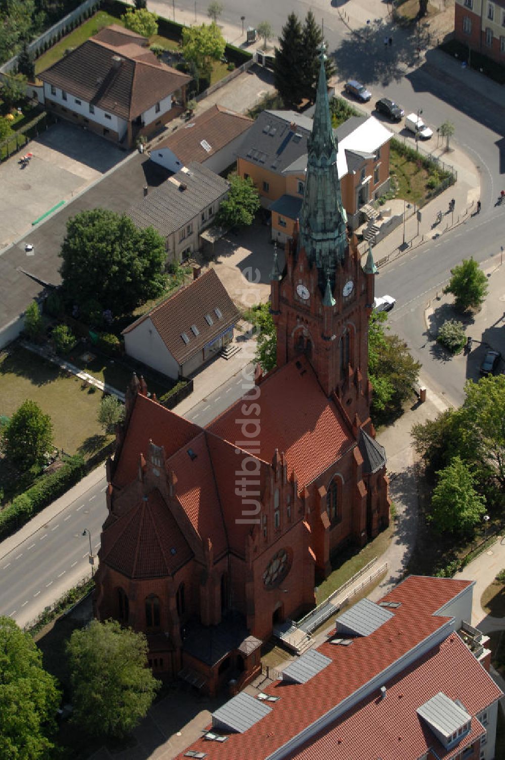 Bernau von oben - Die Herz-Jesu-Kirche in Bernau