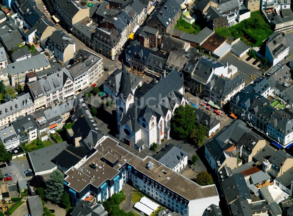 Mayen von oben - Die Herz-Jesu-Kirche in Mayen im Bundesland Rheinland-Pfalz