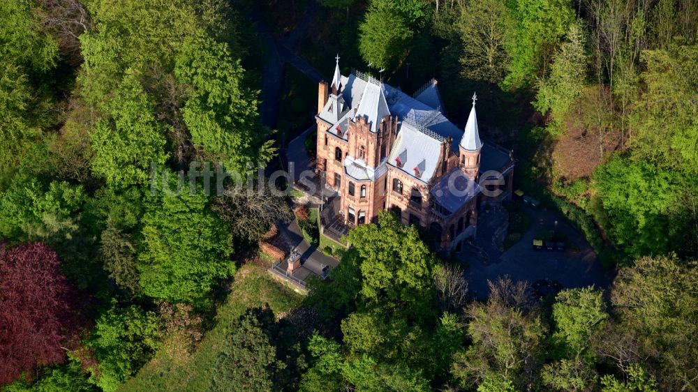 Königswinter aus der Vogelperspektive: Die Hirschburg in Königswinter im Bundesland Nordrhein-Westfalen, Deutschland