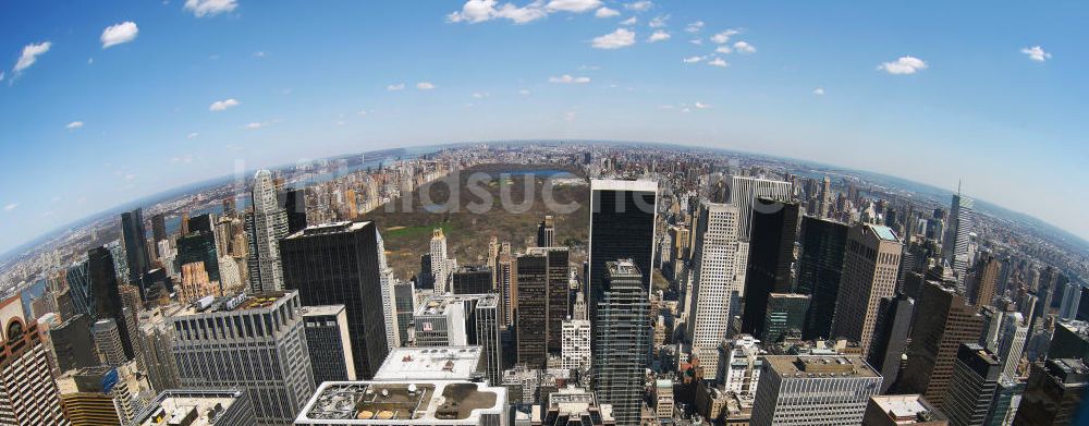 Luftaufnahme New York - Die Hochhäuser des Midtown Centre Viertels des Stadtteils Manhattan vor dem Central Park in New York