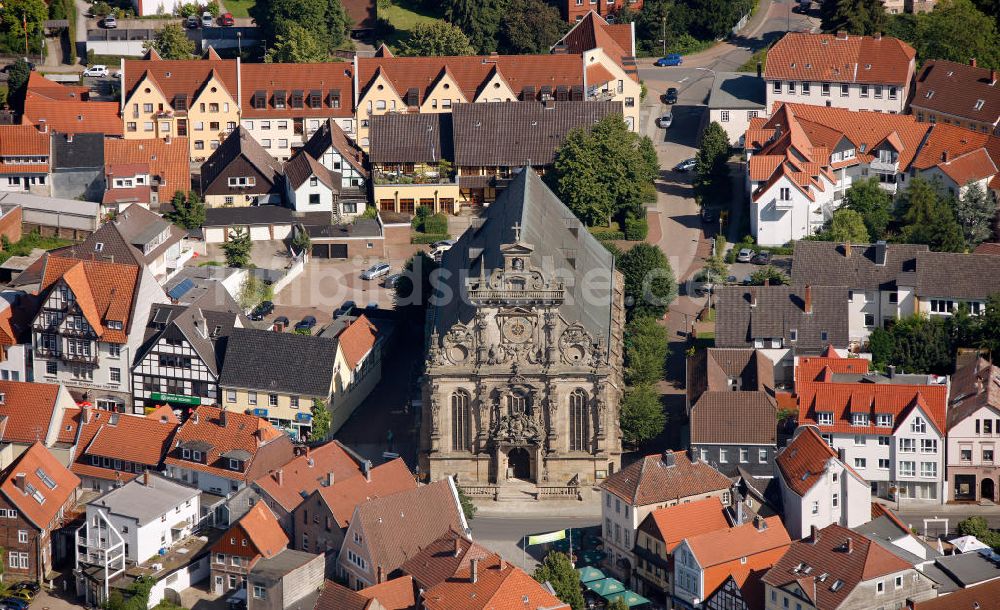 Luftbild BÜCKEBURG - Die Innenstadt und die Szadzkirche in Bückeburg