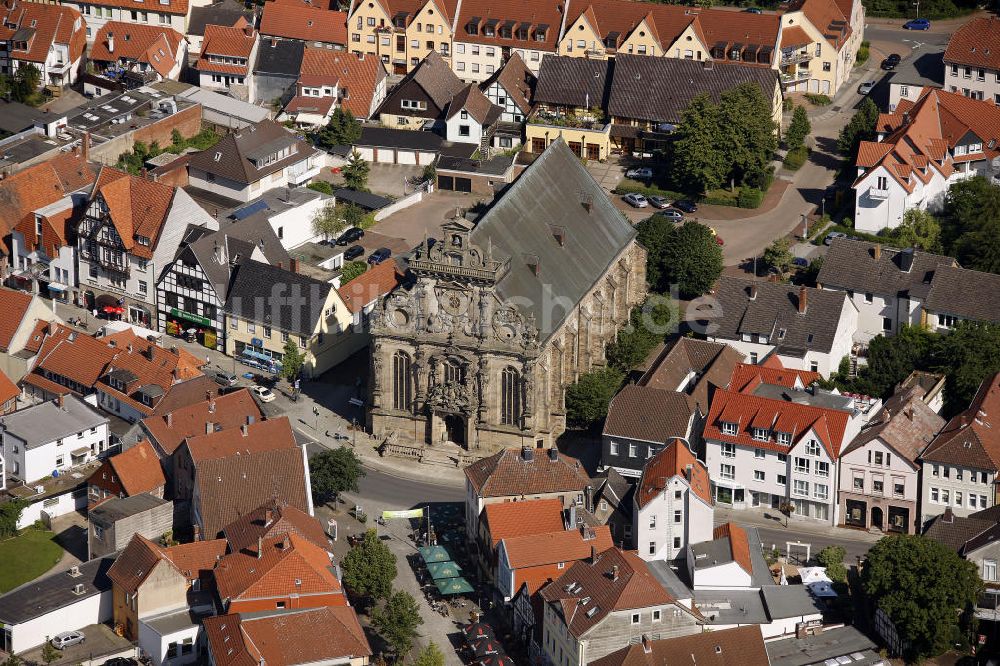 Luftaufnahme BÜCKEBURG - Die Innenstadt und die Szadzkirche in Bückeburg