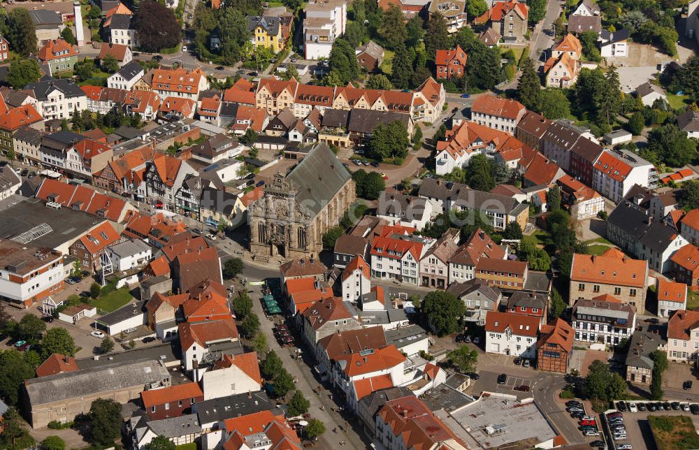 BÜCKEBURG von oben - Die Innenstadt und die Szadzkirche in Bückeburg