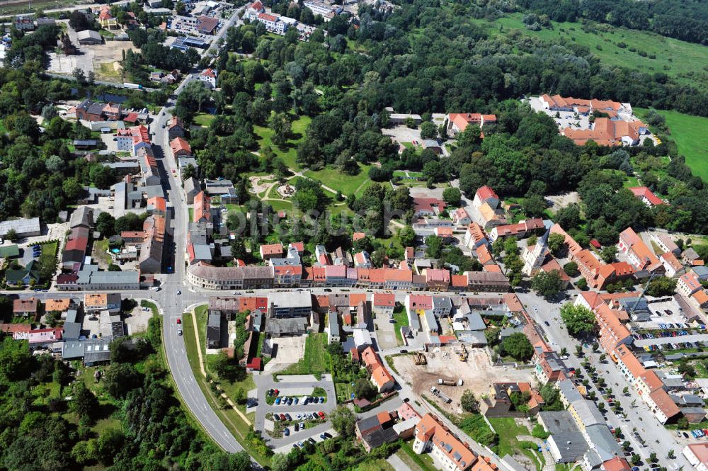 Luftaufnahme Zossen - Die Innenstadt von Zossen mit der Kreuzung der Bahnhofsstraße und der Berliner Straße