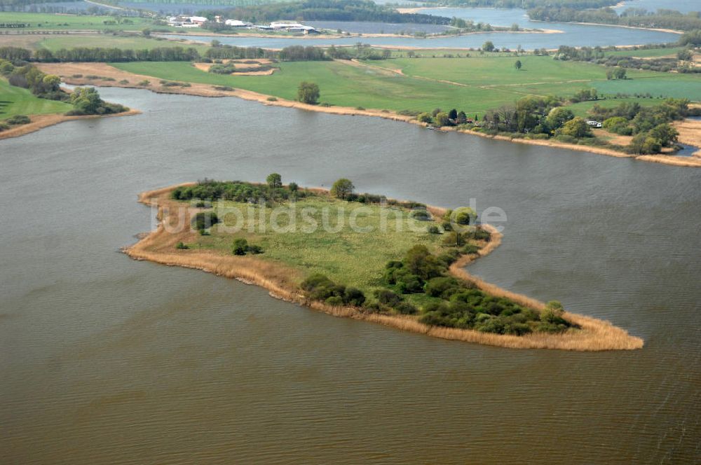 Brandenburg von oben - Die Insel Buhnenwerder im Beetzsee in Brandenburg