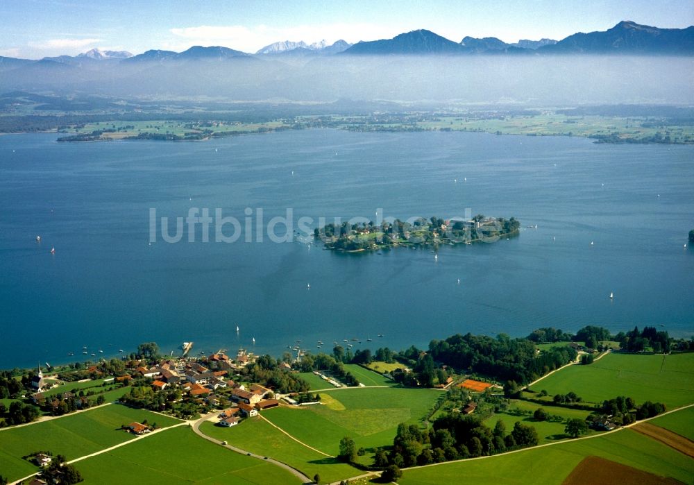 Luftaufnahme Chiemsee - Die Insel Frauenchiemsee im Chiemsee im Bundesland Bayern