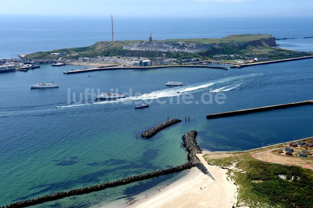 Luftaufnahme Helgoland - Die Insel Helgoland in der Nordsee mit dem Hafengelände auf Helgoland im Bundesland Schleswig-Holstein