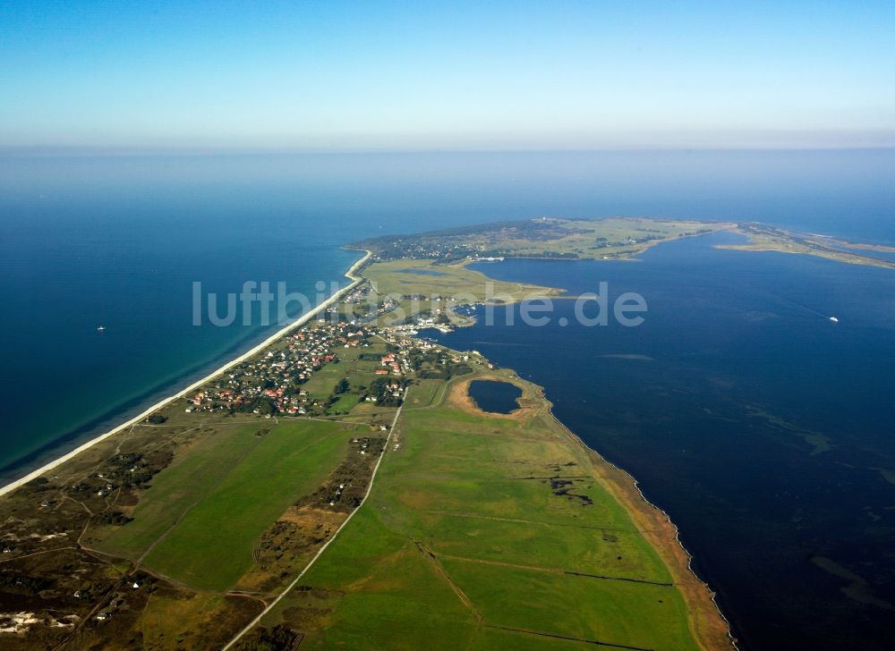 Insel Hiddensee aus der Vogelperspektive: Die Insel Hiddensee im Bundesland Mecklenburg-Vorpommern