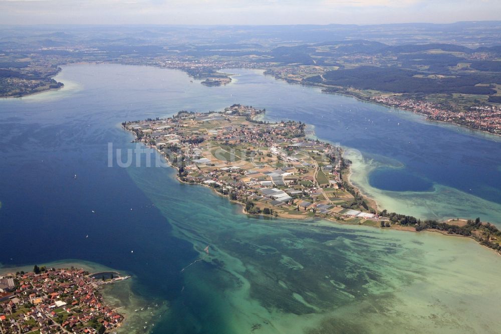 Reichenau aus der Vogelperspektive: Die Insel Reichenau im Bodensee im Bundesland Baden-Württemberg