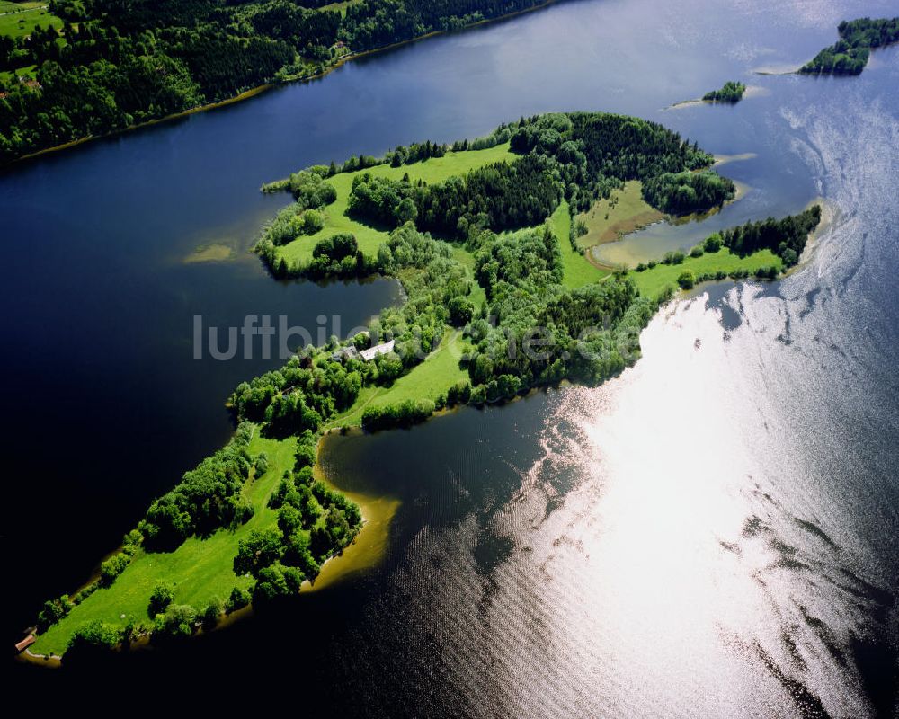 Luftaufnahme Seehausen am Staffelsee - Die Insel Wörth im Staffelsee in Bayern