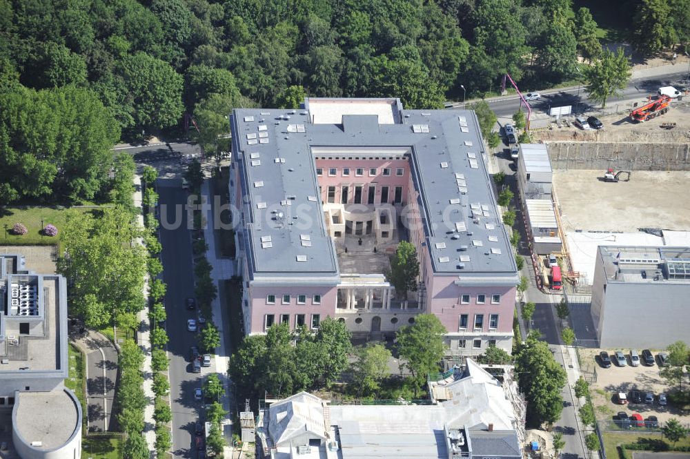 Luftaufnahme Berlin - Die Italienische Botschaft im Stadtteil Tiergarten von Berlin