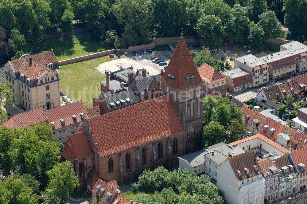 Luftaufnahme Greifswald - Die st.-Jacobi-Kirche in Greifswald