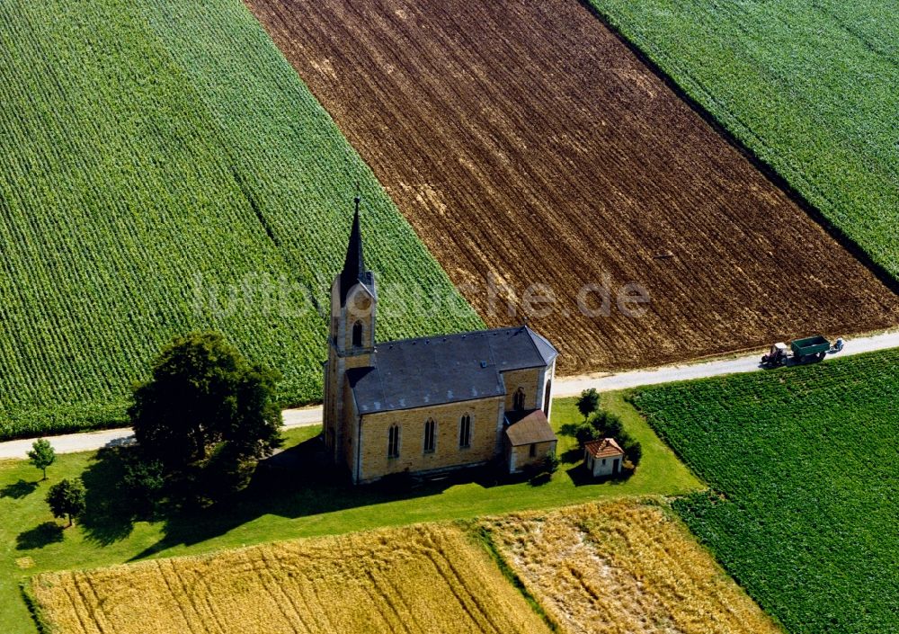 Luftaufnahme Dingolshausen - Die Kapelle Maria Hilf bei Dingolshausen im Bundesland Bayern