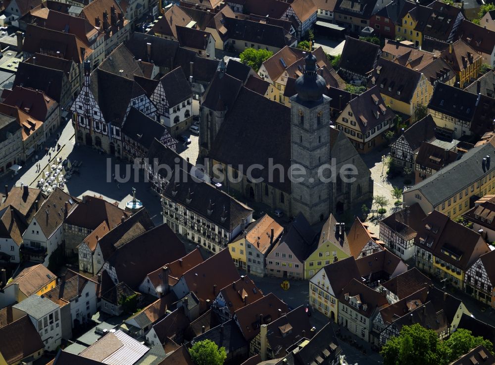 Forchheim aus der Vogelperspektive: Die Kirche St. Martin in Forchheim im Bundesland Bayern