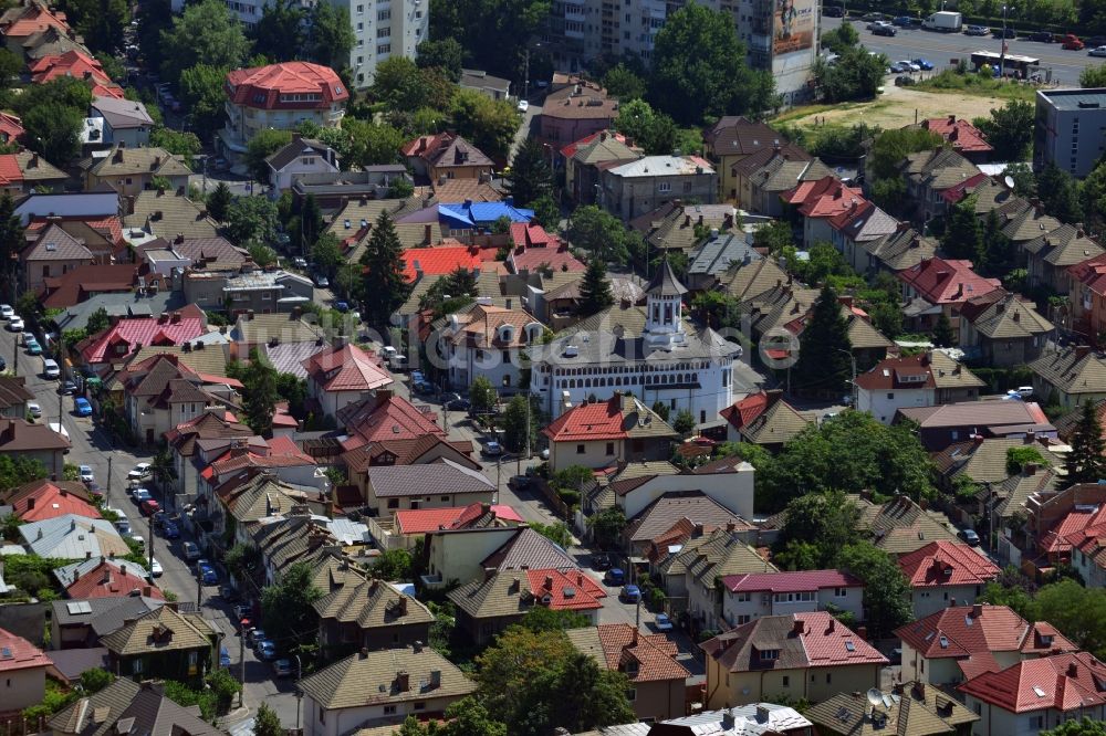 Bukarest aus der Vogelperspektive: Die Kirche Sfantul Fanurie an der Strada Cercelus im Sektor 3 in der rumänischen Hauptstadt Bukarest