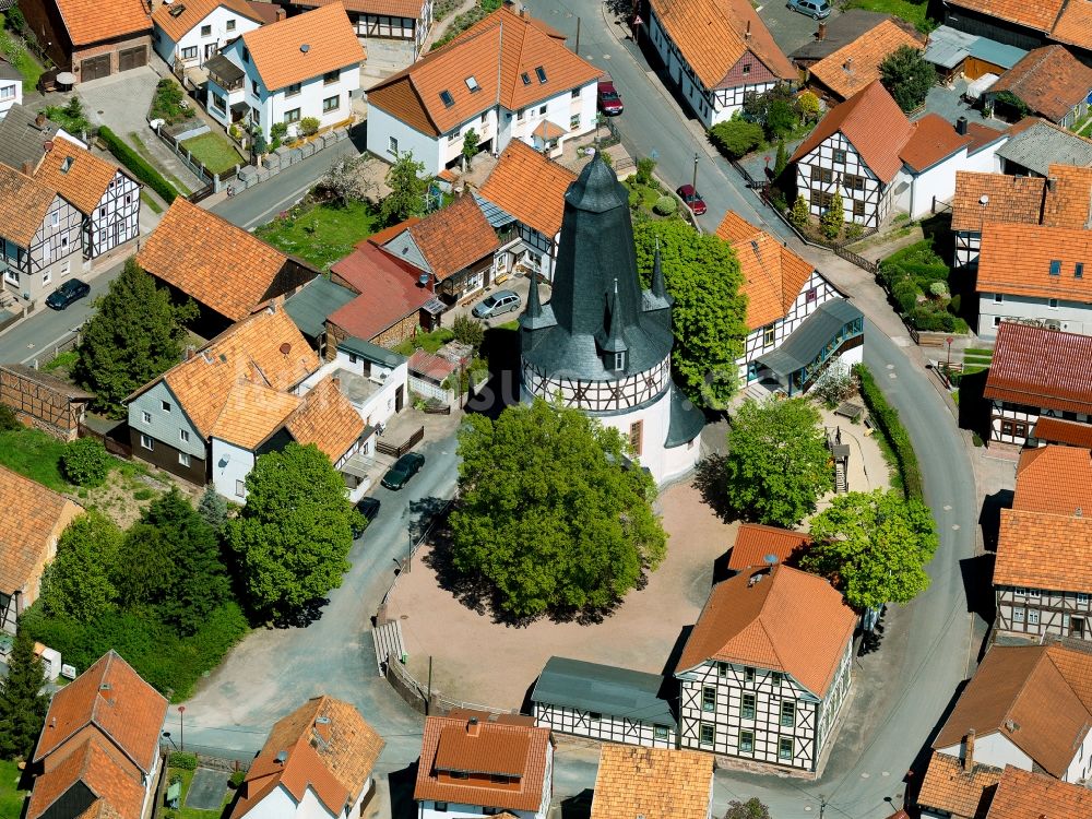 Luftaufnahme Untersuhl - Die Kirche in Untersuhl im Bundesland Thüringen