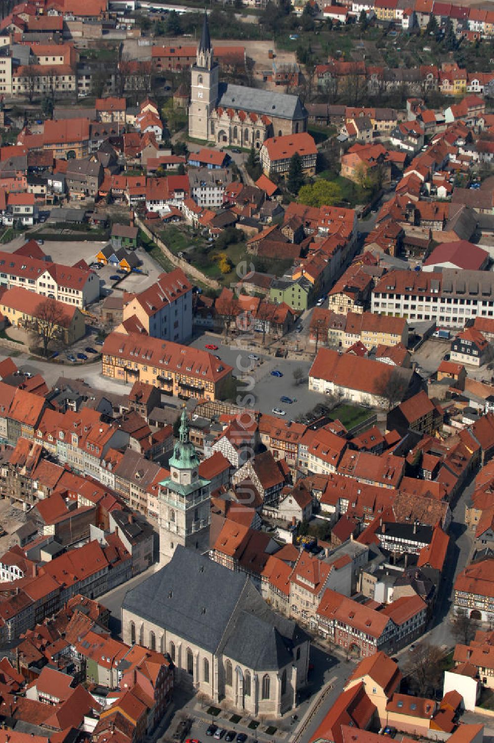 Bad Langensalza aus der Vogelperspektive: Die Kirchen St. Bonifacius und St. Stephani in Bad Langensalza.