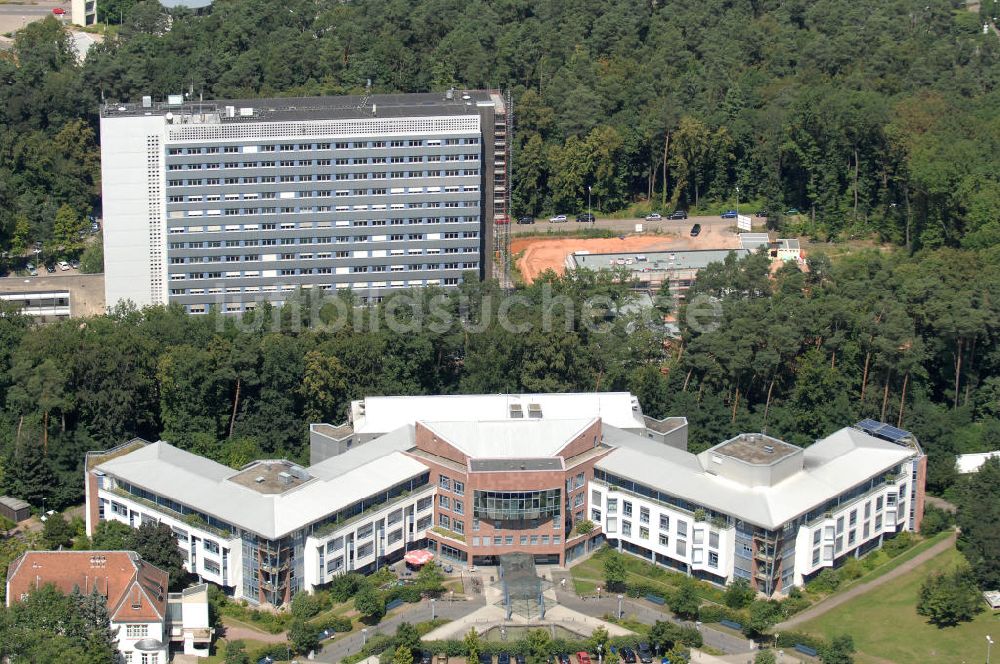 Homburg von oben - Die Klinik für Frauenheilkunde, Geburtshilfe und Reproduktionsmedizin auf dem Gelände des Universitätsklinikums des Saarlandes in Homburg