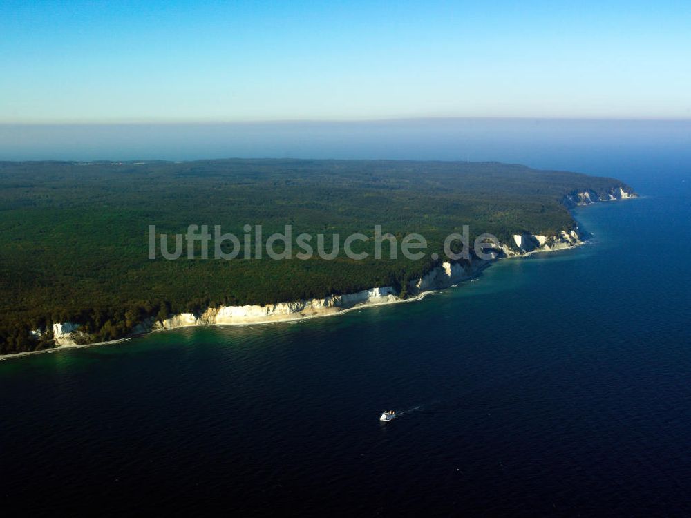 Luftbild Sassnitz - Die Kreidefelsformation Stubbenkammer im Nationalpark Jasmund auf der Insel Rügen